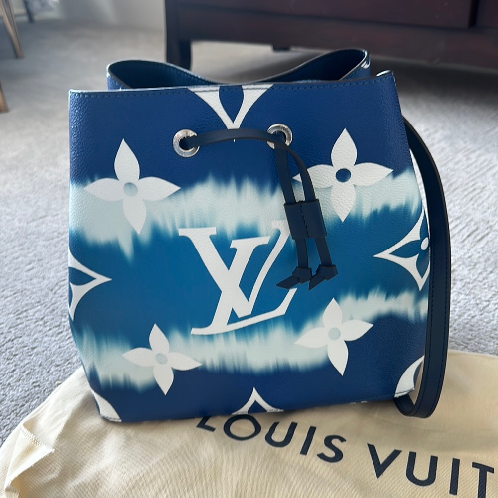 LOUIS VUITTON Monogram Escale NéoNoé MM